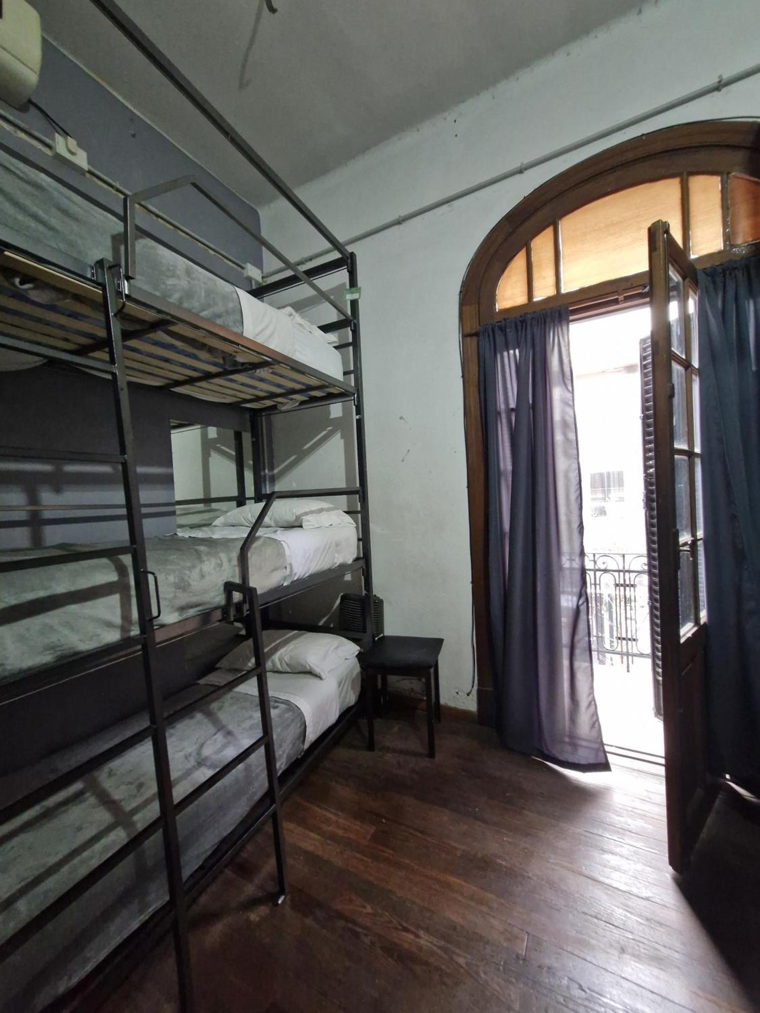 Rupestre Hostal *